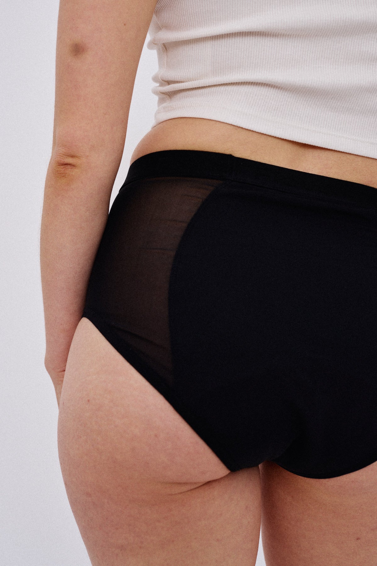 FLOW BRIEF - BLACK