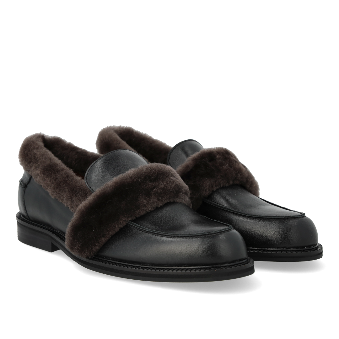 Loafer With Fur detail