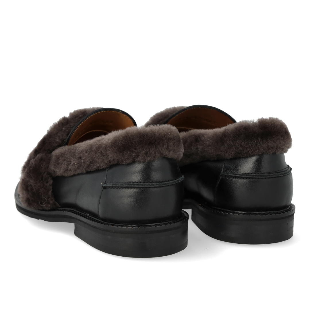 Loafer With Fur detail