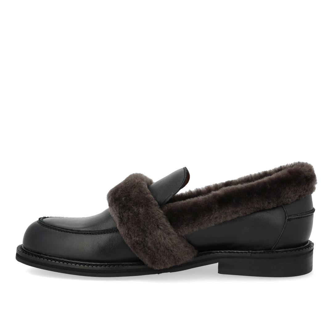 Loafer With Fur detail