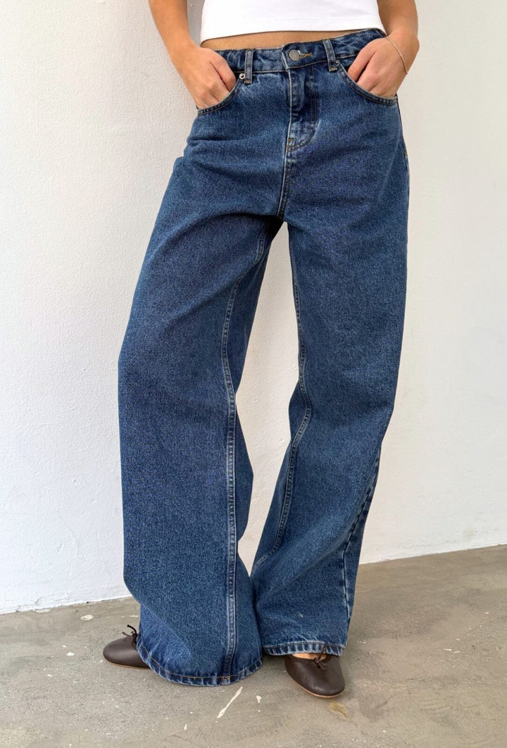 Bridget Jeans - Mid Blue Denim // FORPÖNTUN