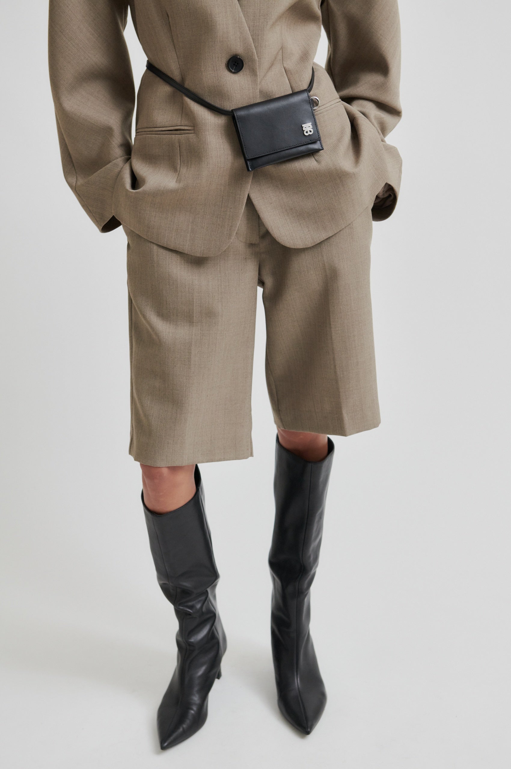 Levelup Tailored Shorts, Mid Brown Melange