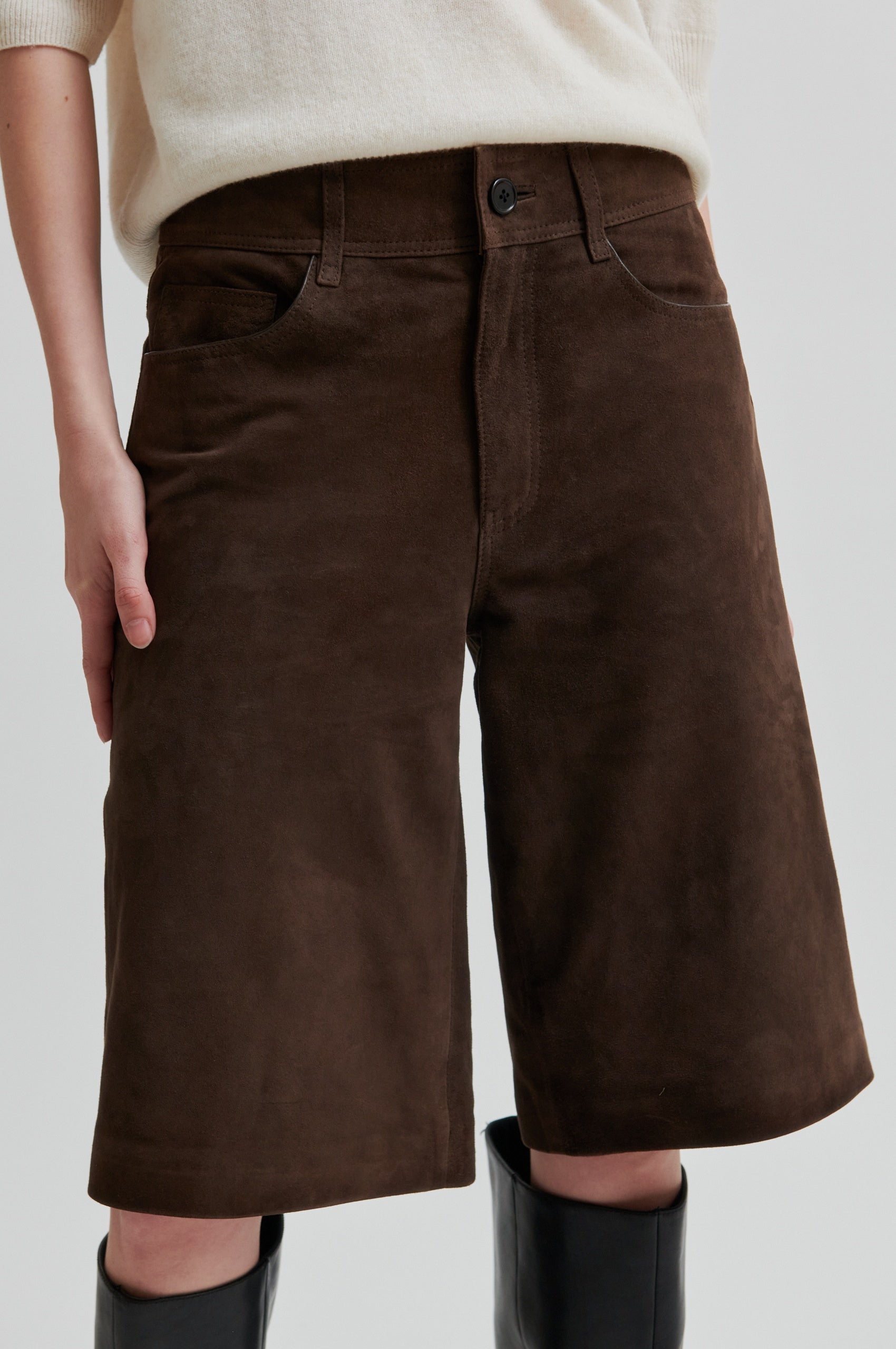 Noormie Suede Shorts