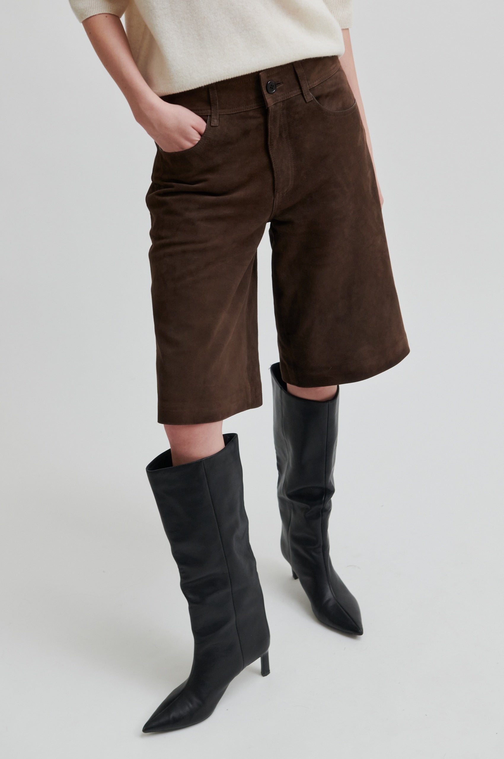 Noormie Suede Shorts