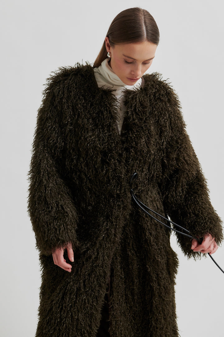 Ophie Coat, Delicioso