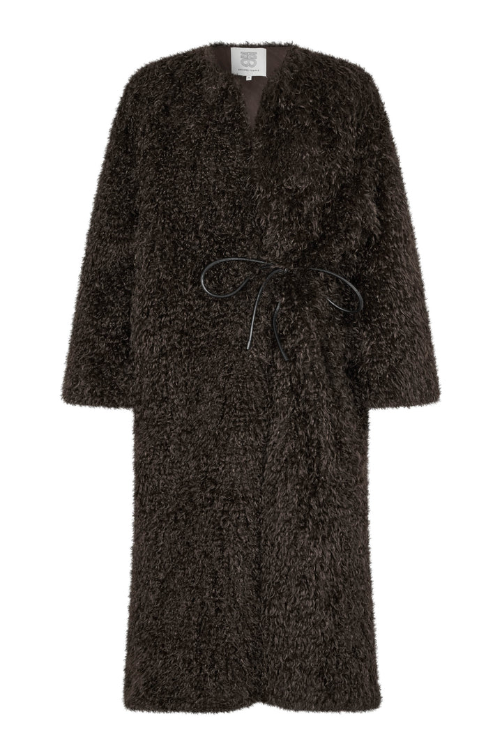 Ophie Coat, Delicioso