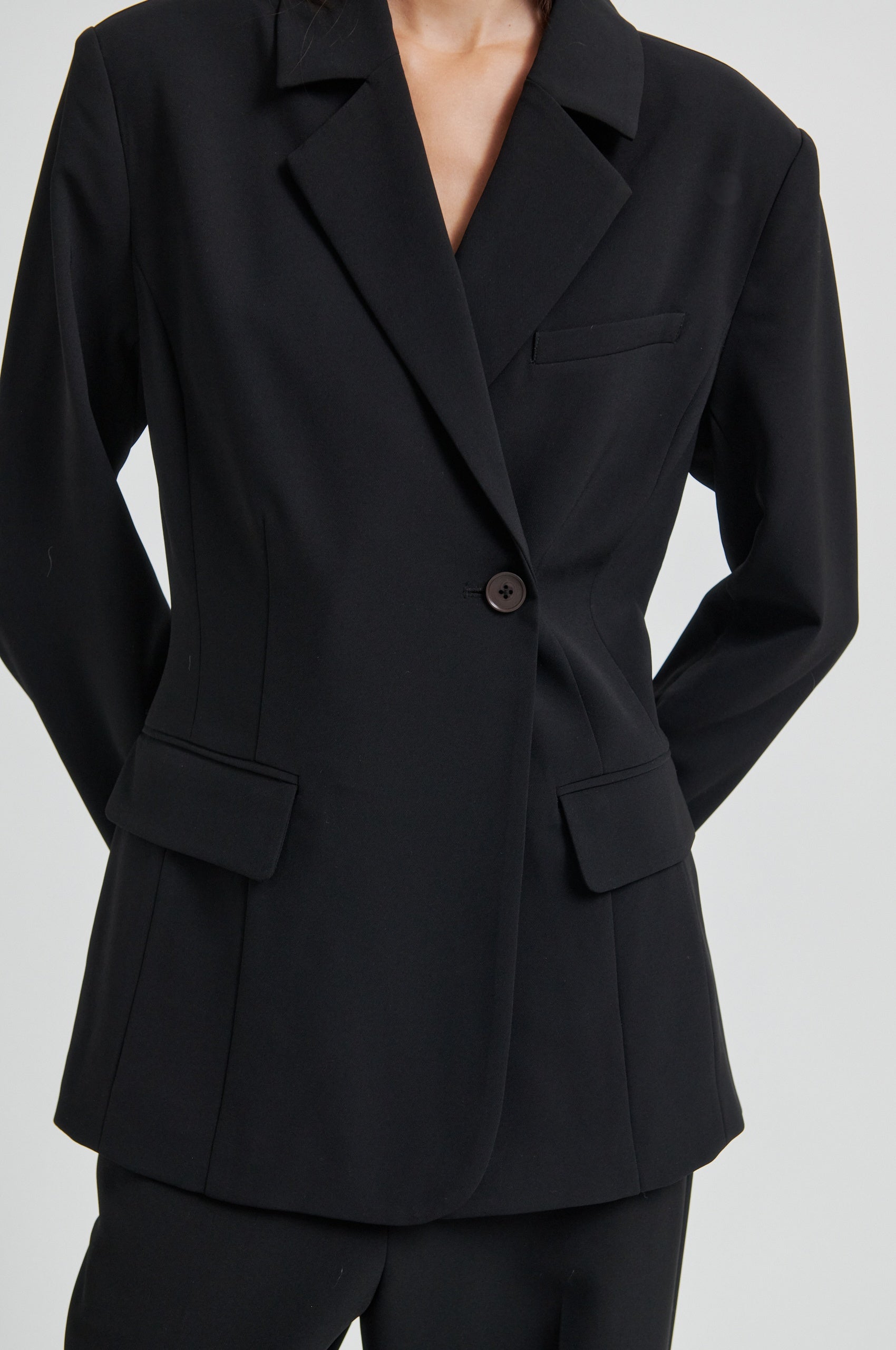 Fique Fitted Blazer, Black
