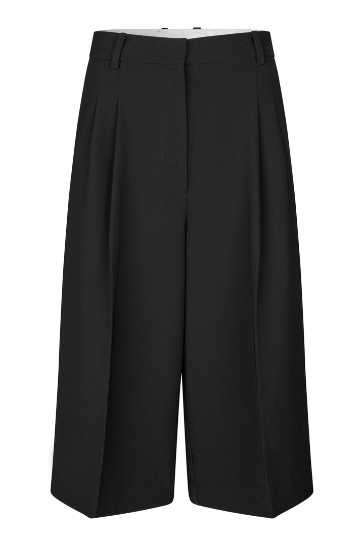 Flore Bermuda Shorts, Black