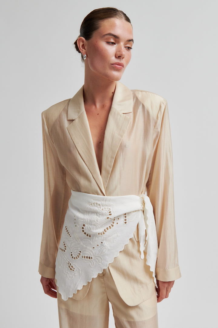 Vilea Hip Scarf, Eggnogg