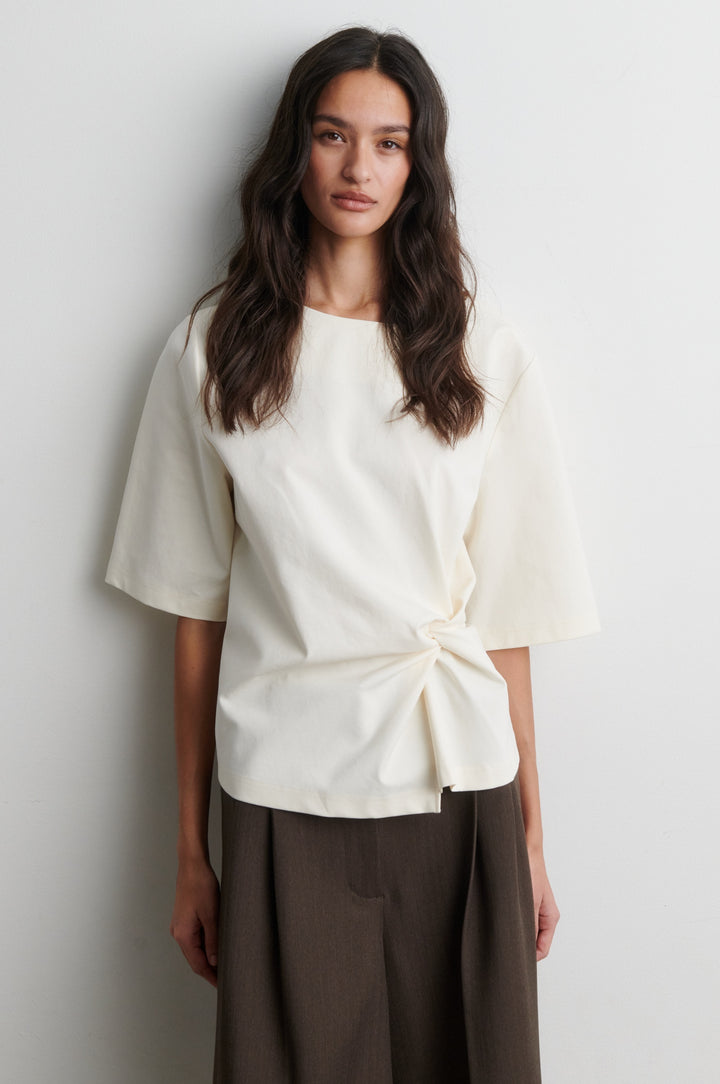 Arkai Drape Tee - Eggnog