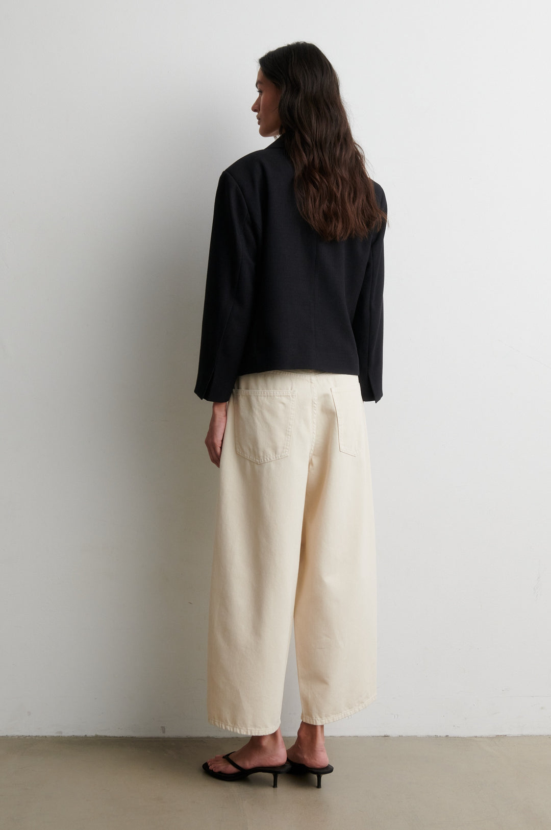 Sella Short Blazer - Black