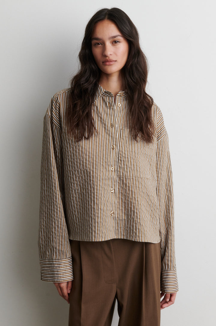 Vena Cropped Shirt - Camel