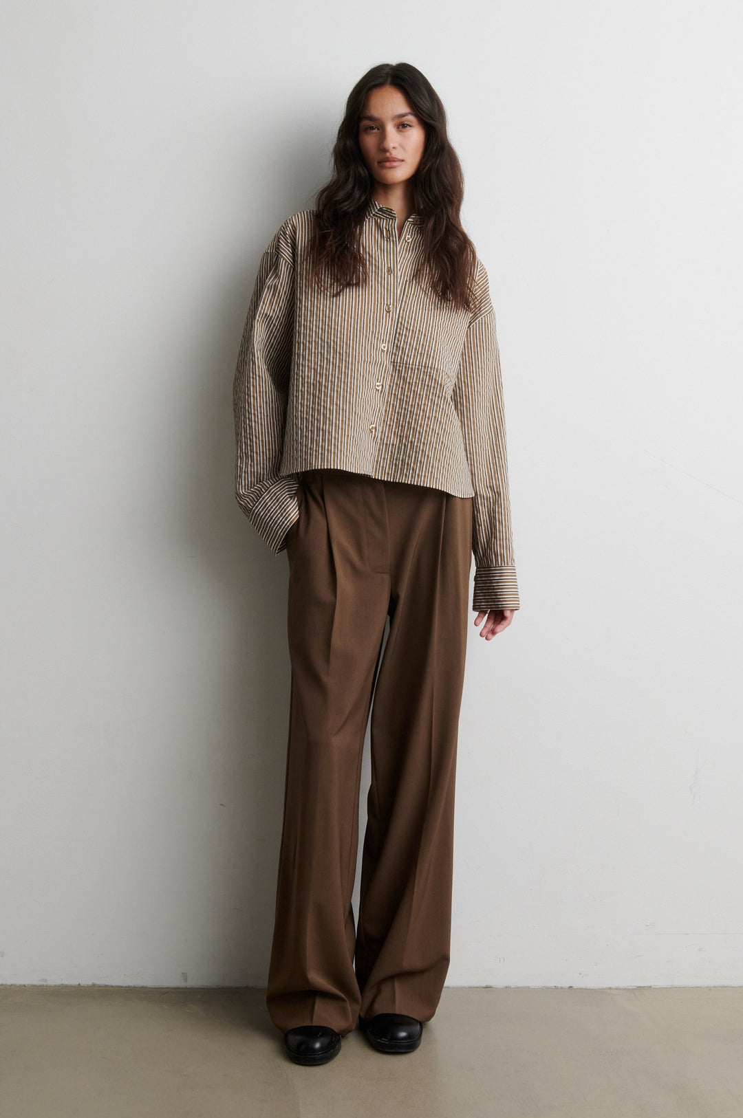 Vena Cropped Shirt - Camel