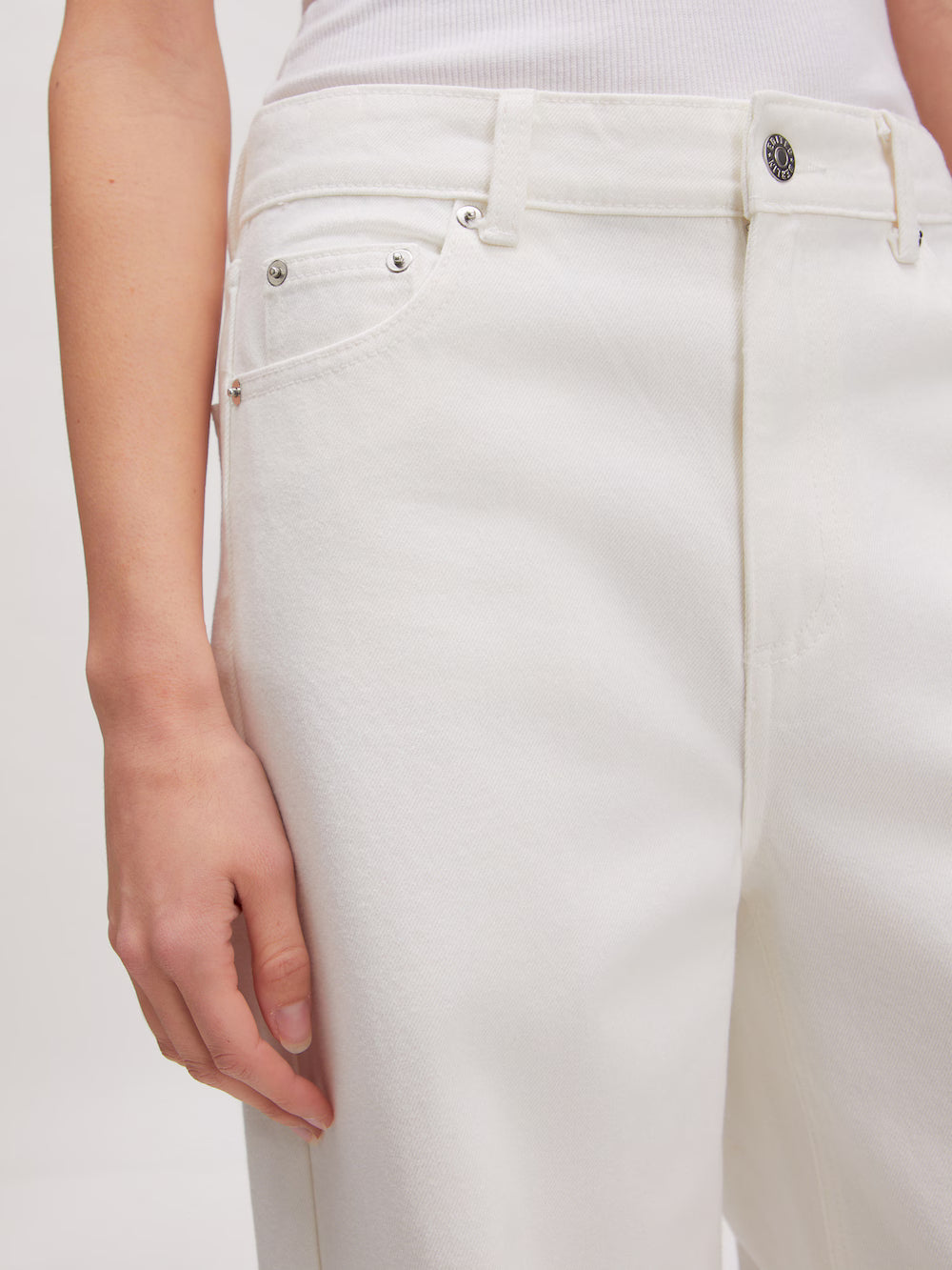 Ariana White Jeans