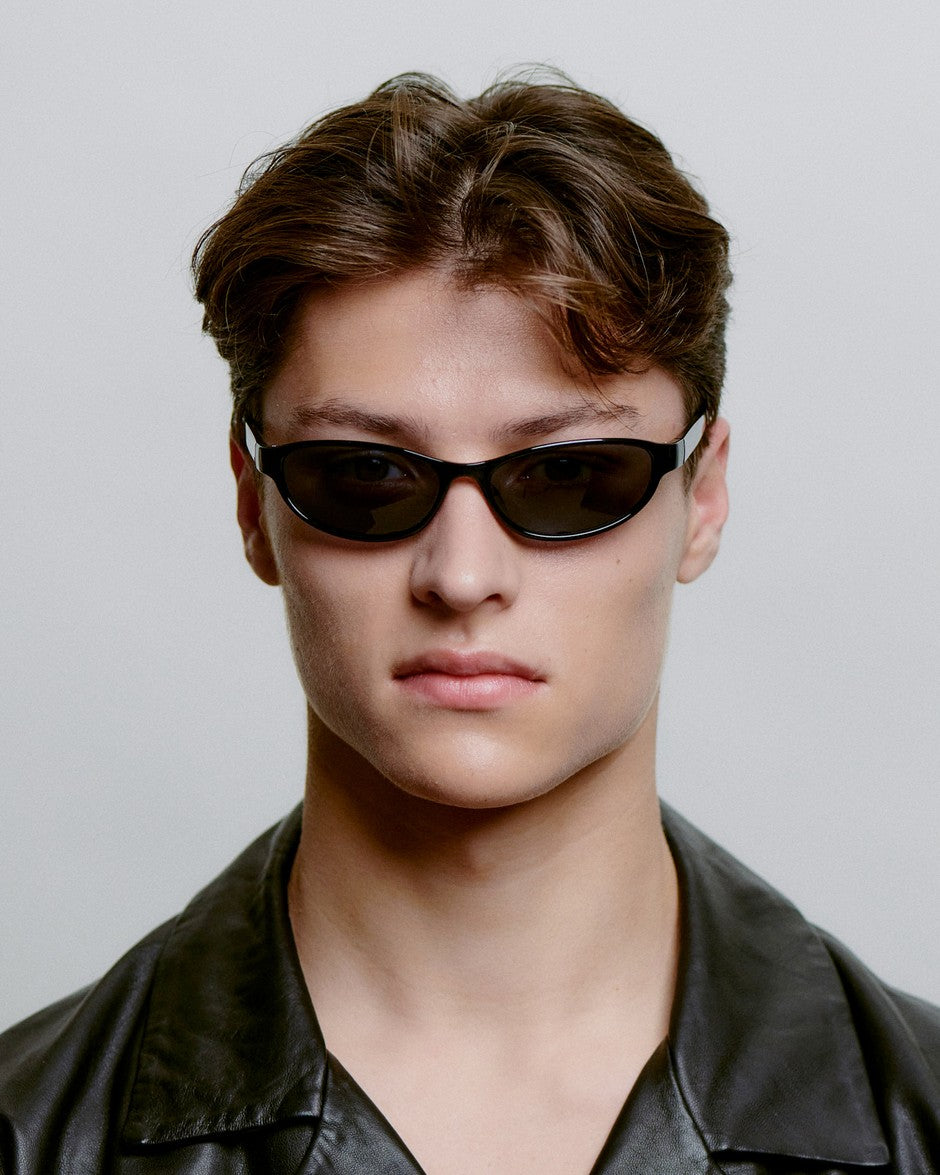 Alexa, Black