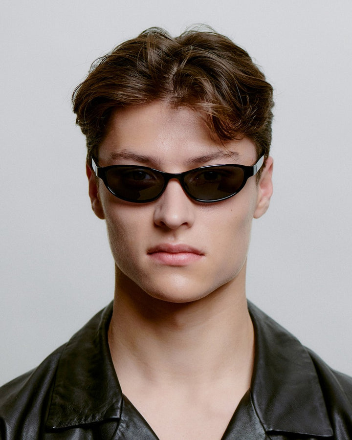 Alexa, Black