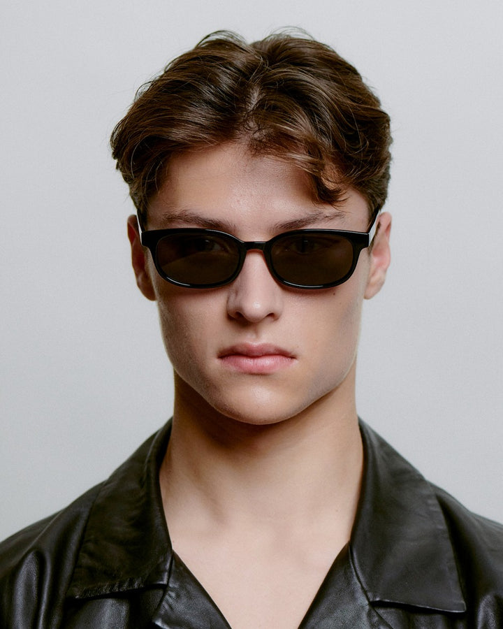 Charlie, Black