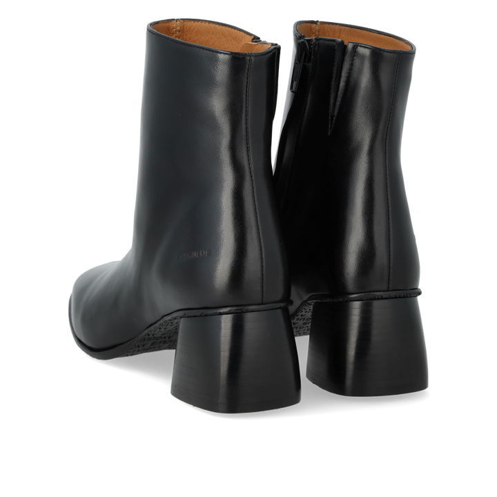 Sculptural Heeled Boots - Black
