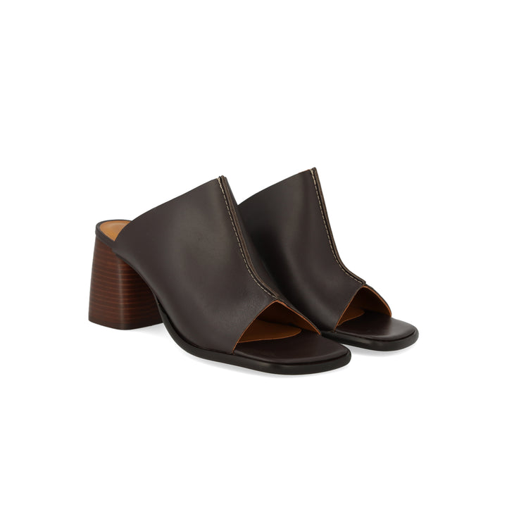 Mule with sculptural heel, Dark Brown