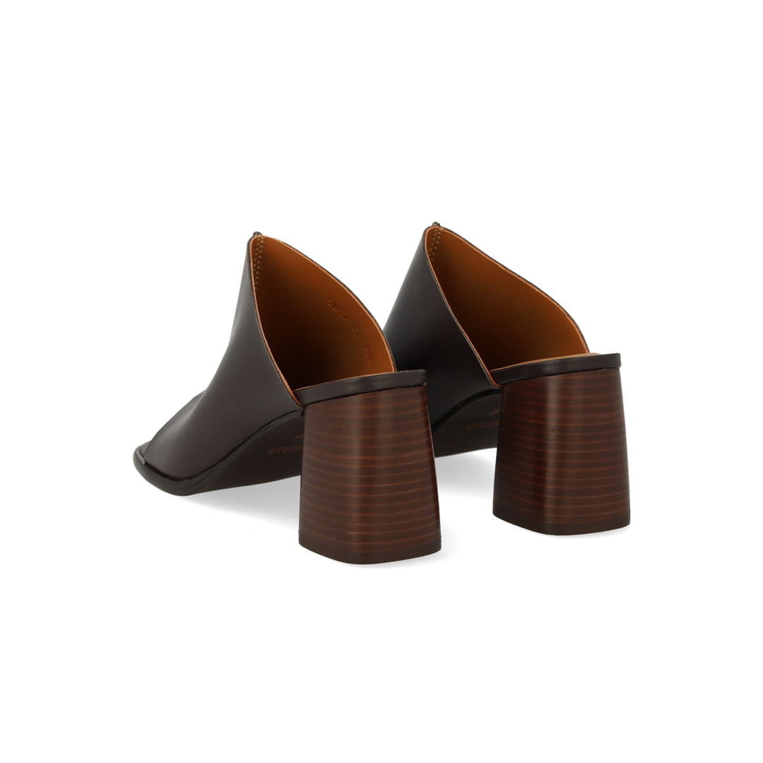 Mule with sculptural heel, Dark Brown