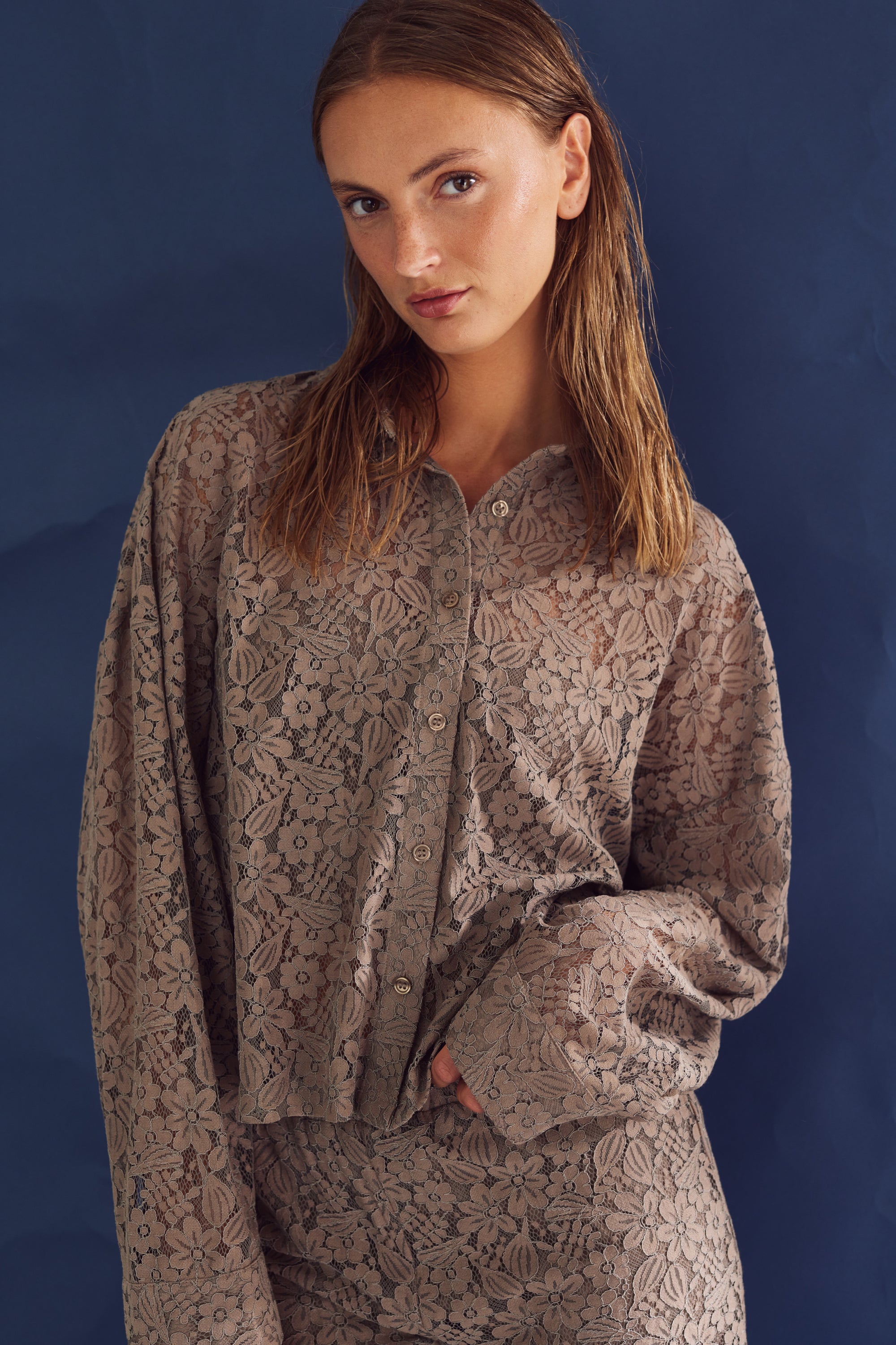 Julie Shirt, Timber Brown
