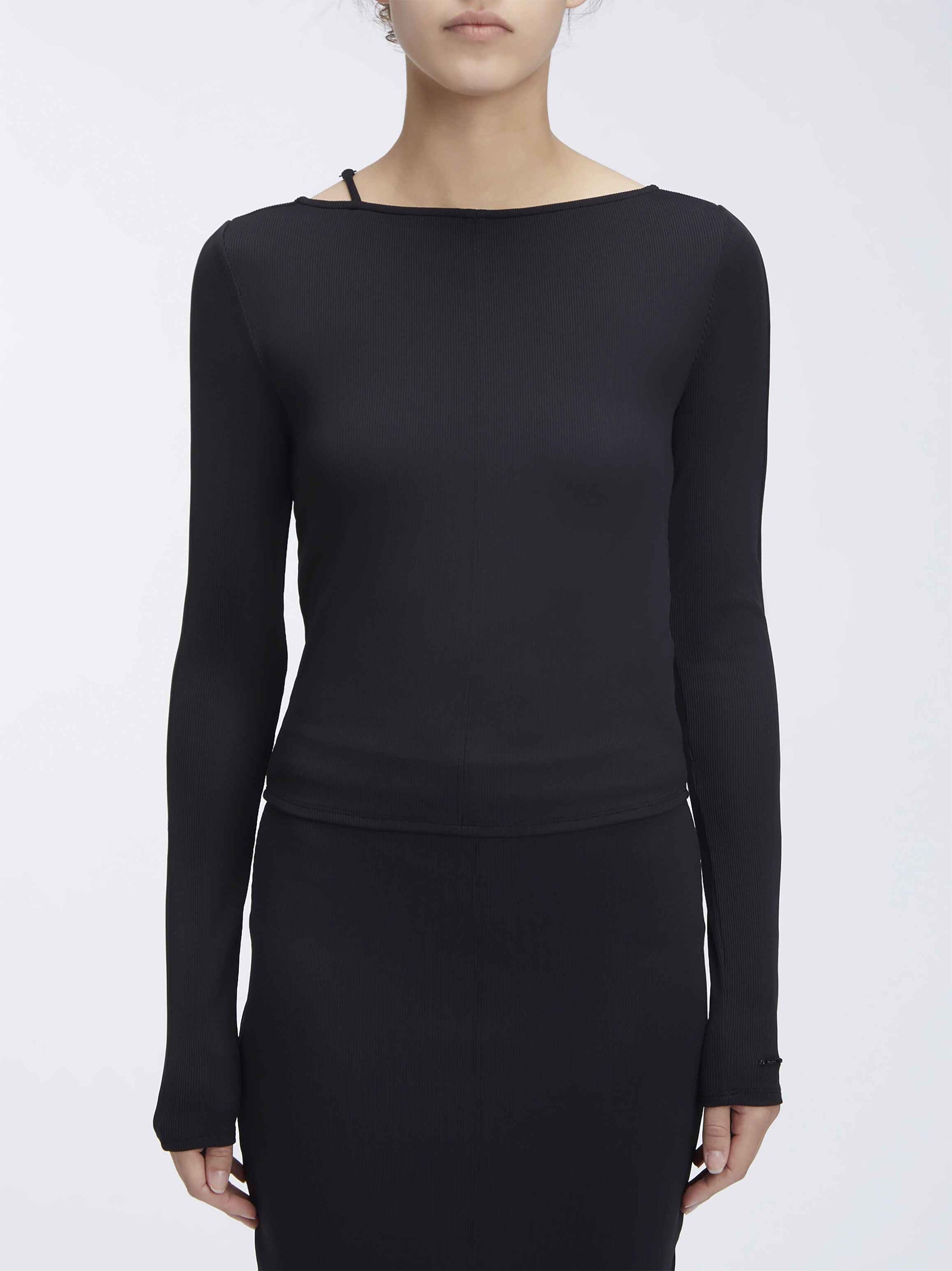 Pre-loved I Q Nova Slash neck Top, Black
