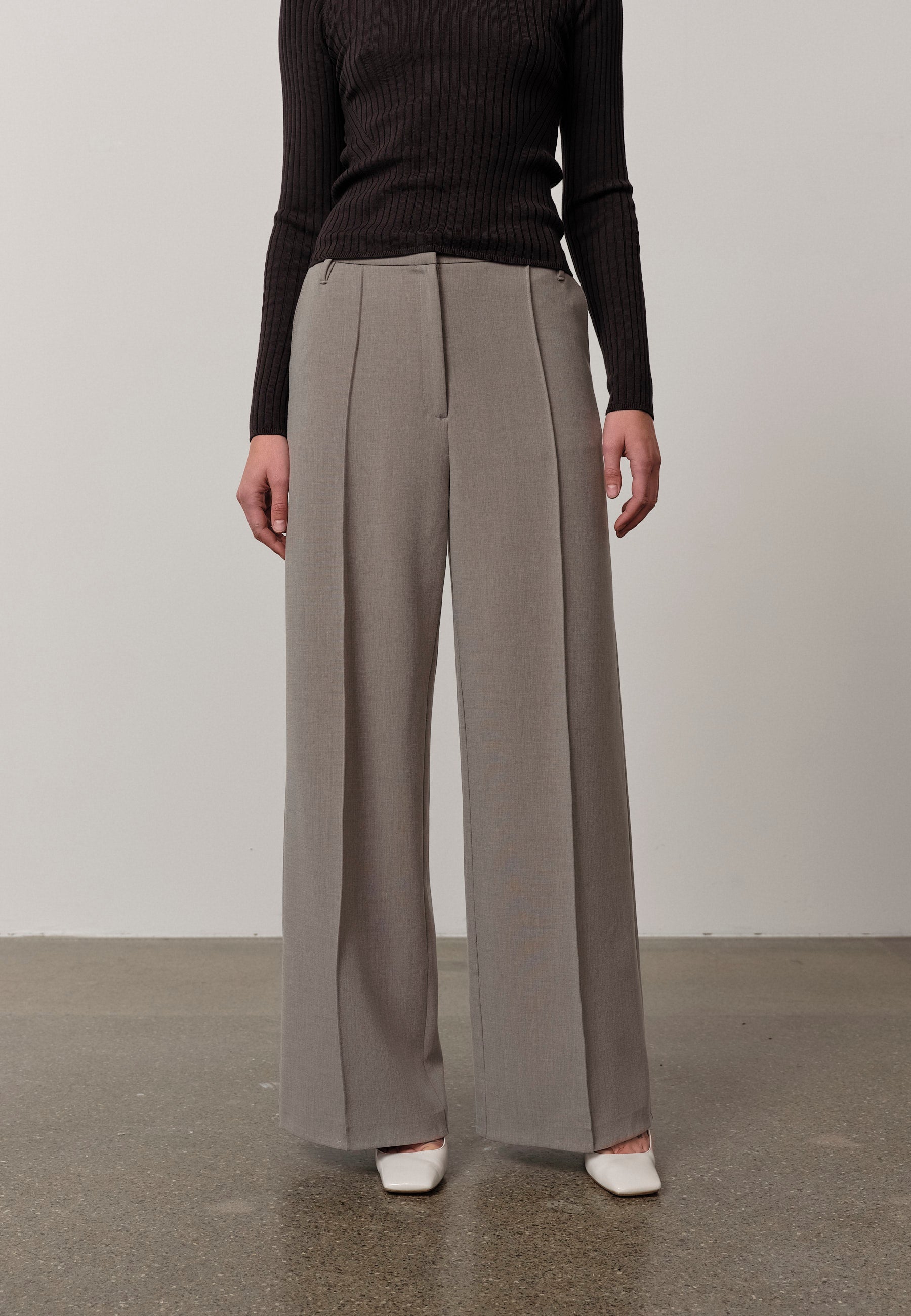 Kimberly Pants, Light Grey