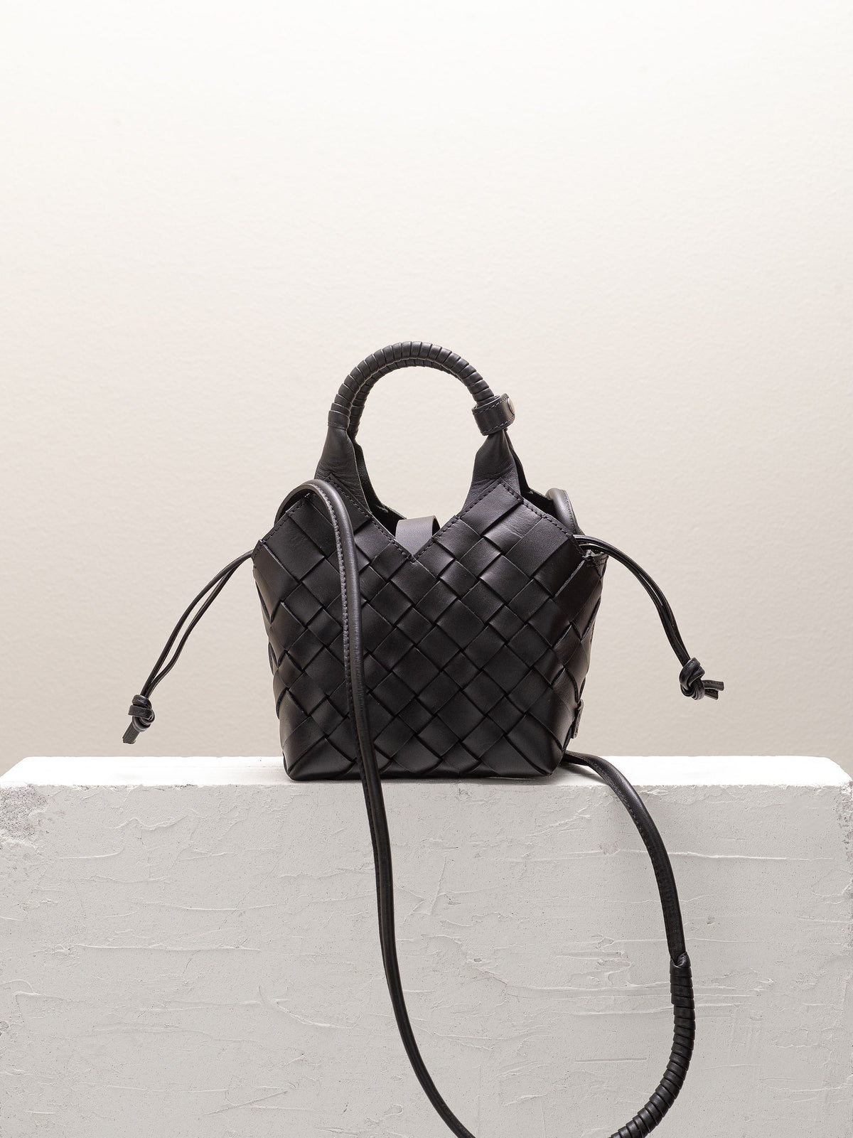 Misu Mini, Black