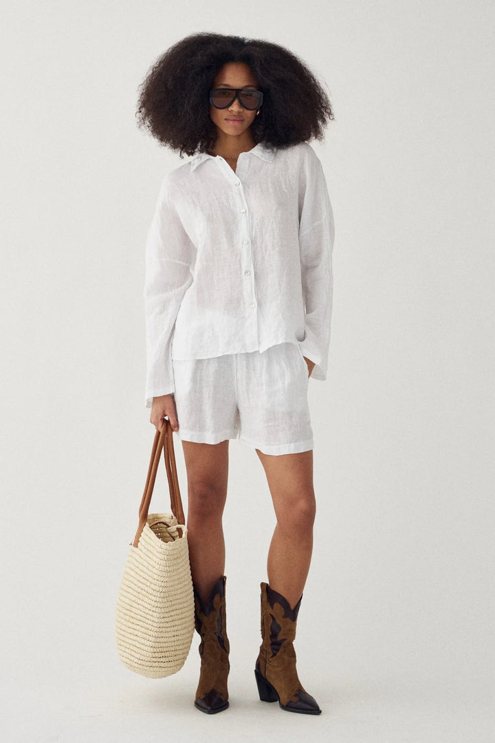 Layne Shorts, White