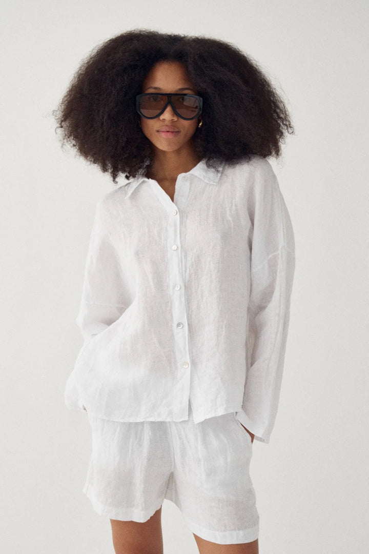 Layne Shorts, White