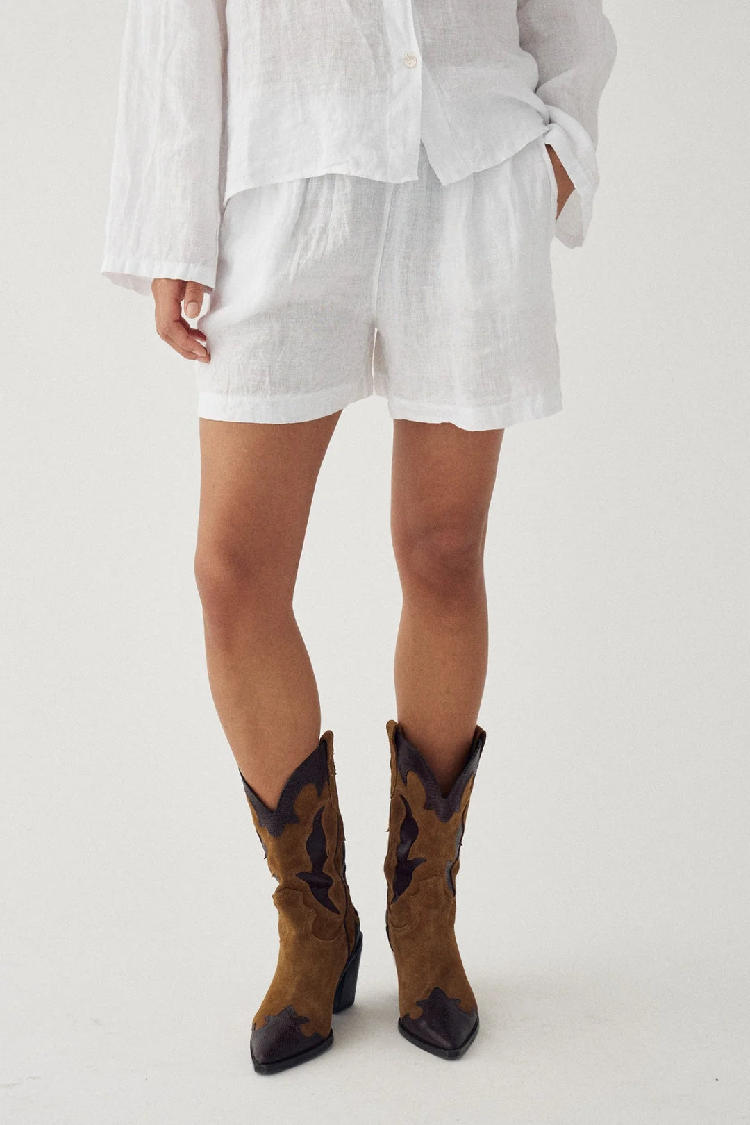 Layne Shorts, White