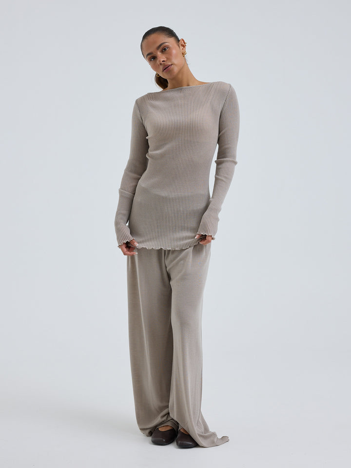 Elegante, Beige