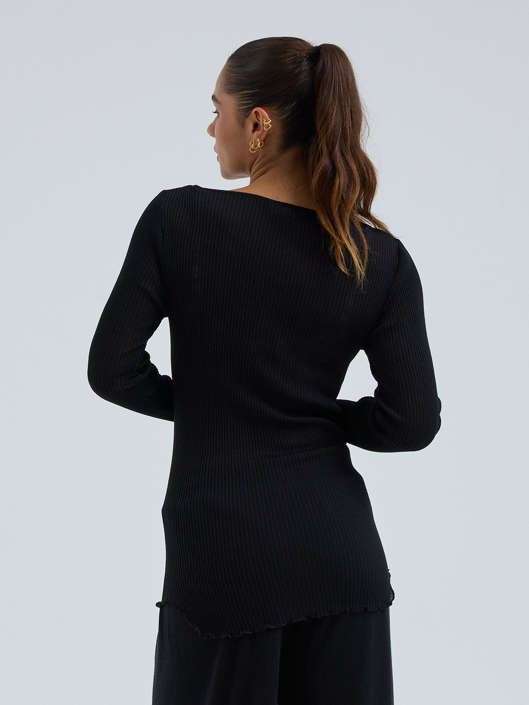 Elegante, Black
