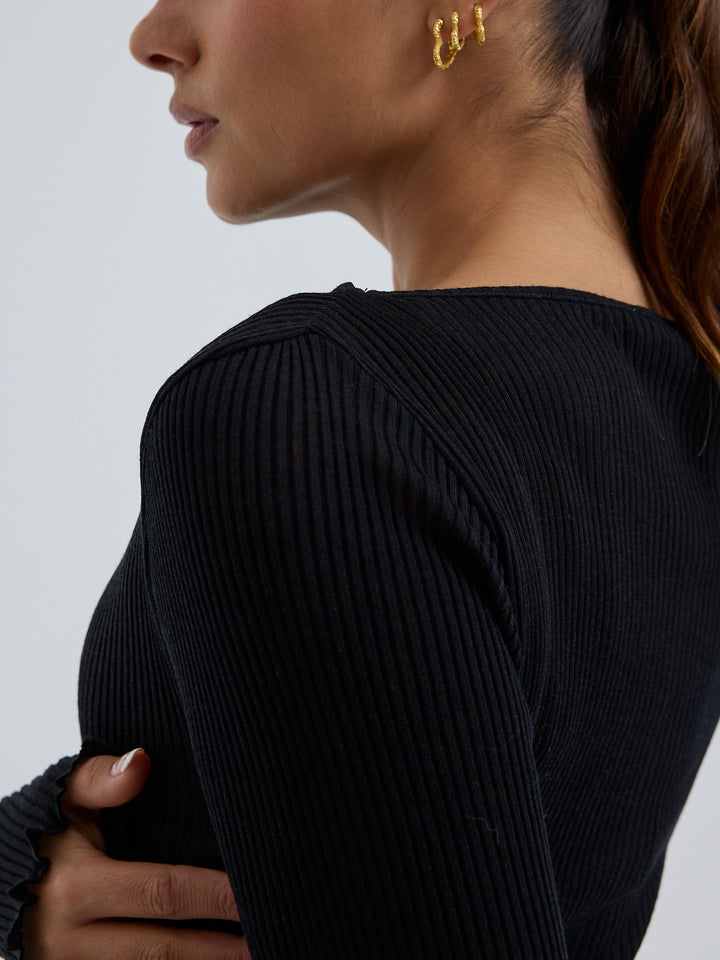 Elegante, Black