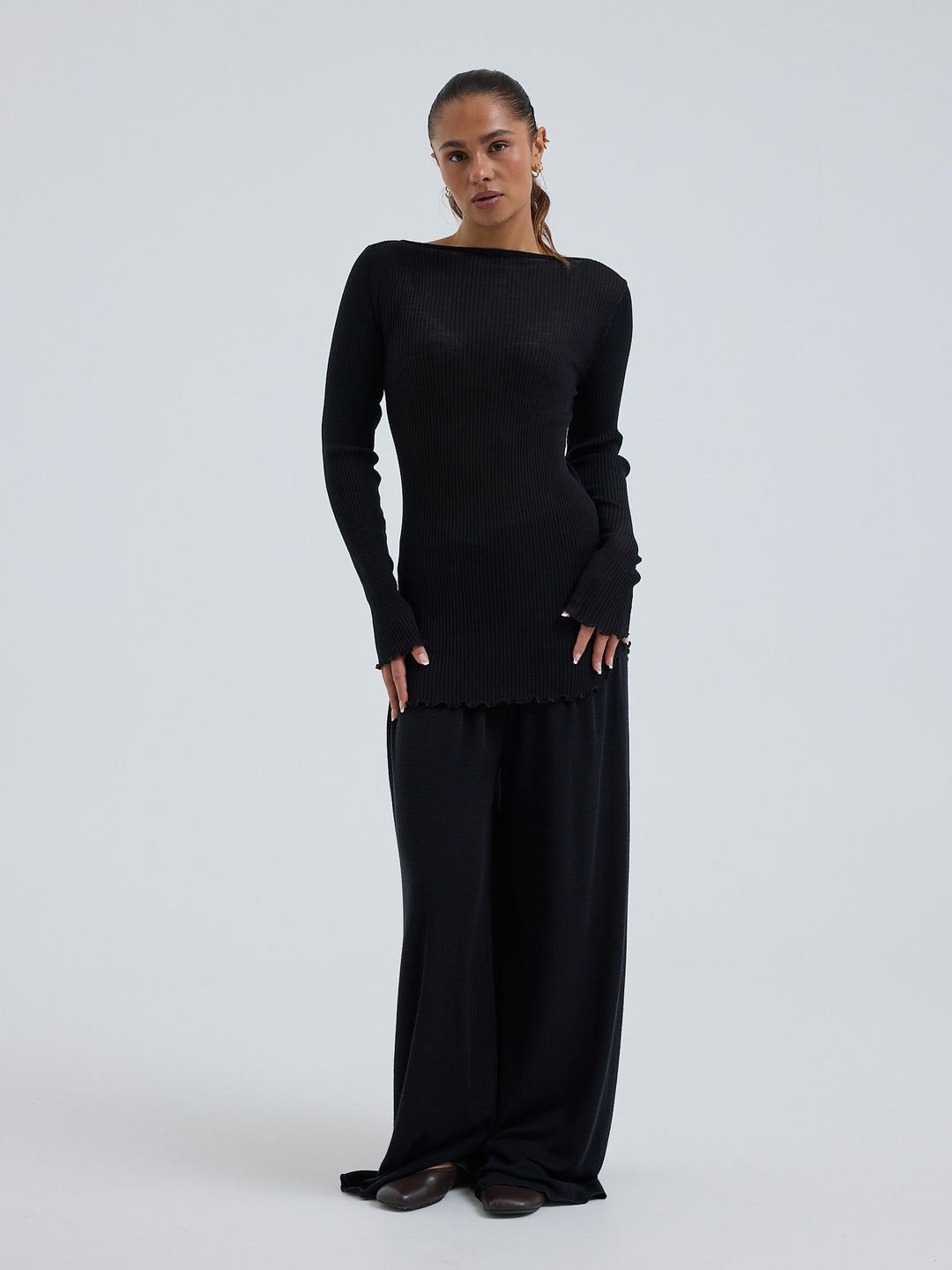 Elegante, Black