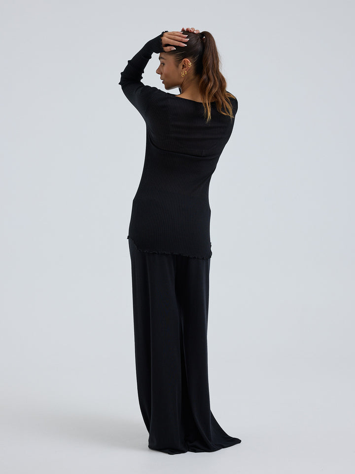 Elegante, Black