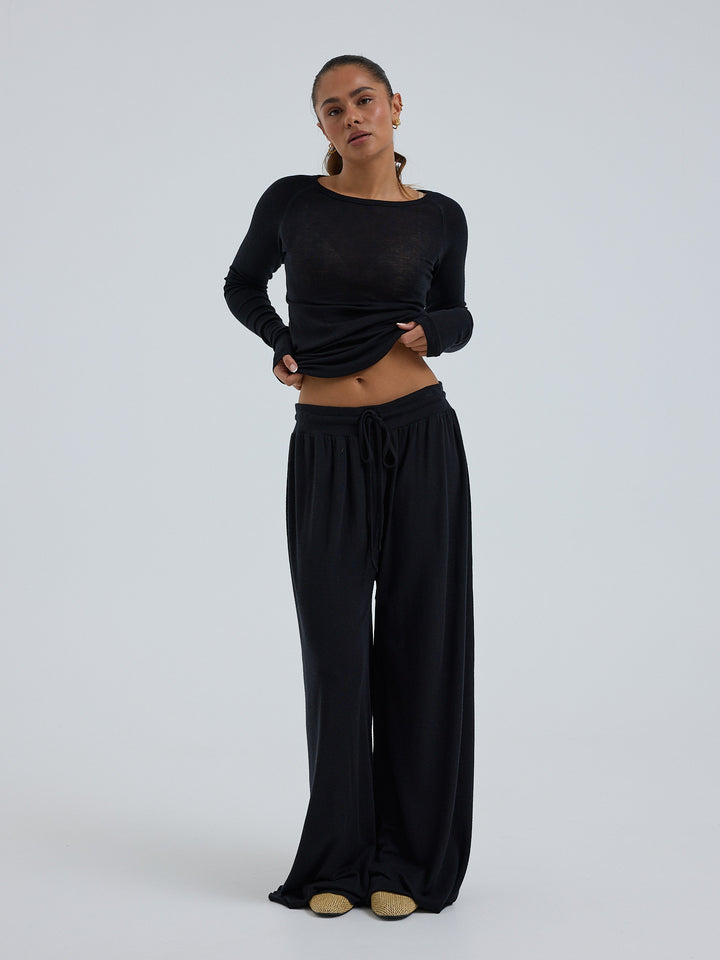Woolen Barbera, Black