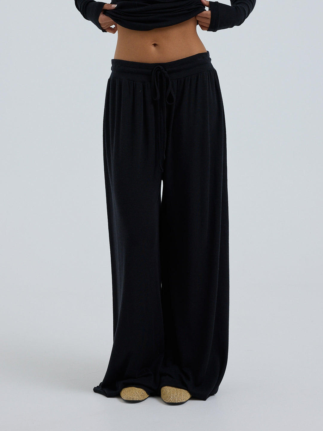 Woolen Barbera, Black