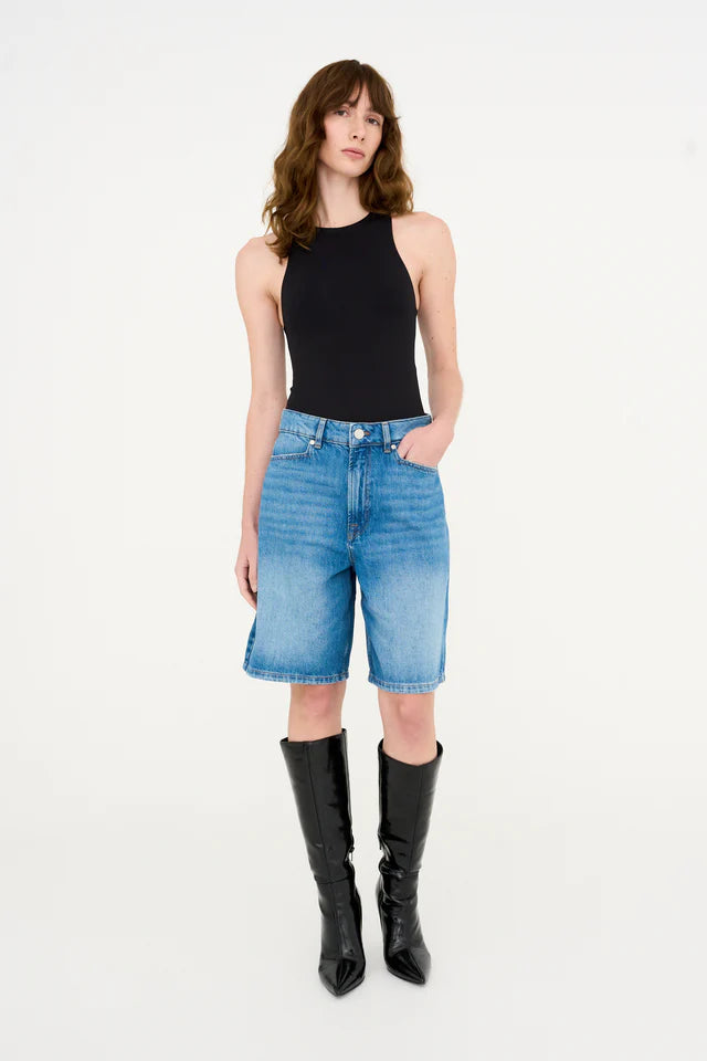 Kaia Shorts, Regent&