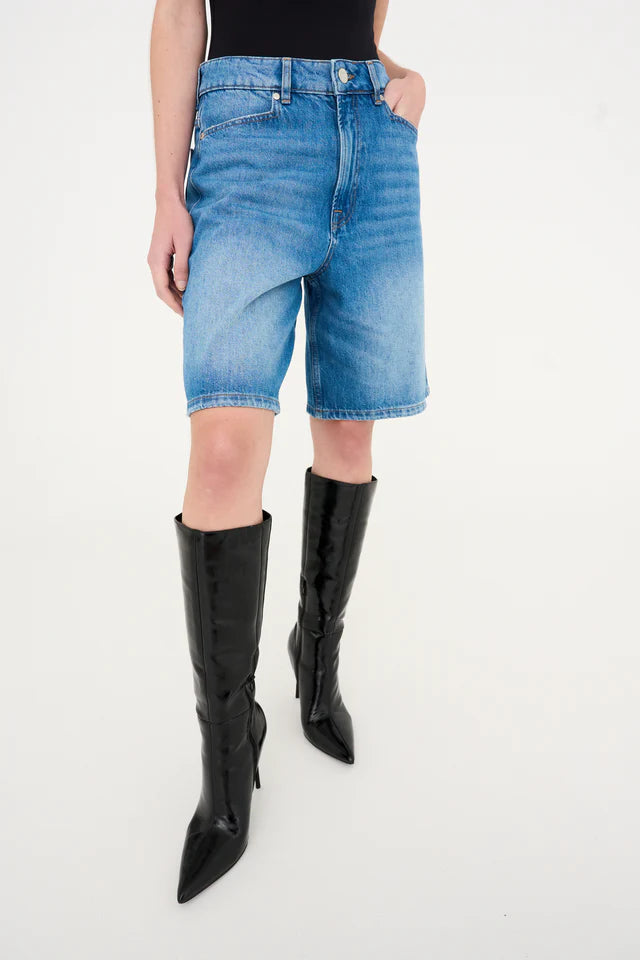 Kaia Shorts, Regent&