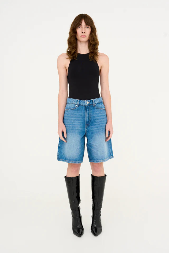 Kaia Shorts, Regent&