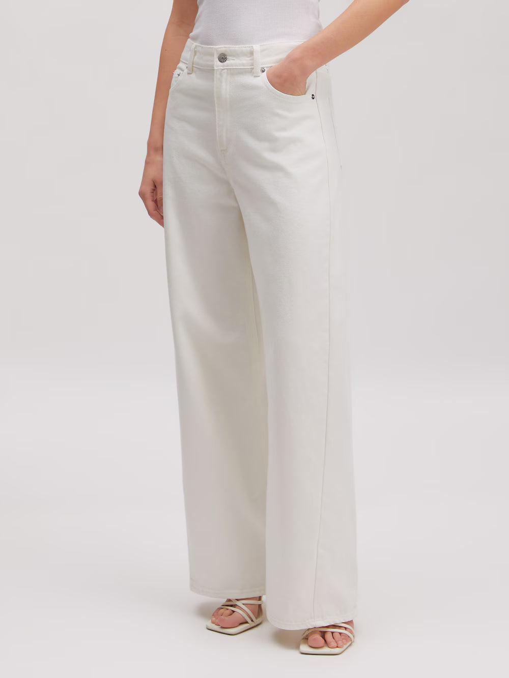 Ariana White Jeans