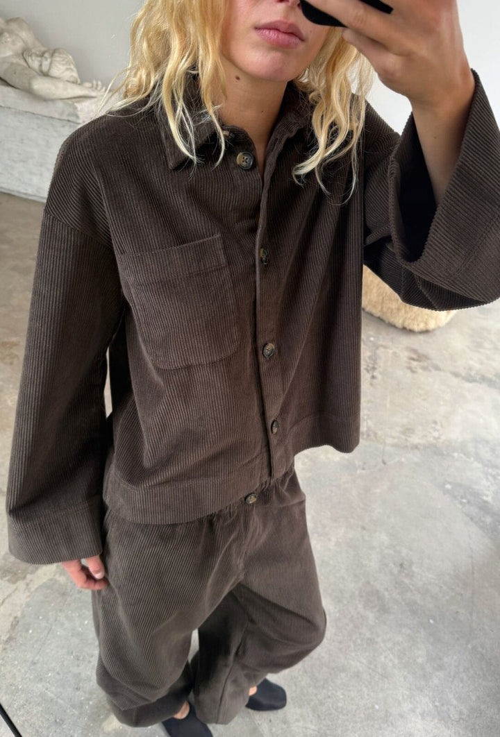 Talita Corduroy Shirt - Mud / FORPÖNTUN