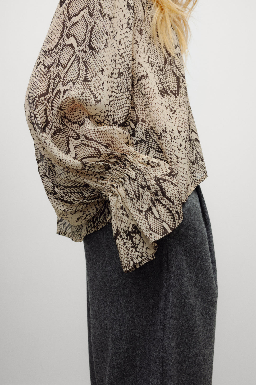 Isley Woman Blouse - Snake